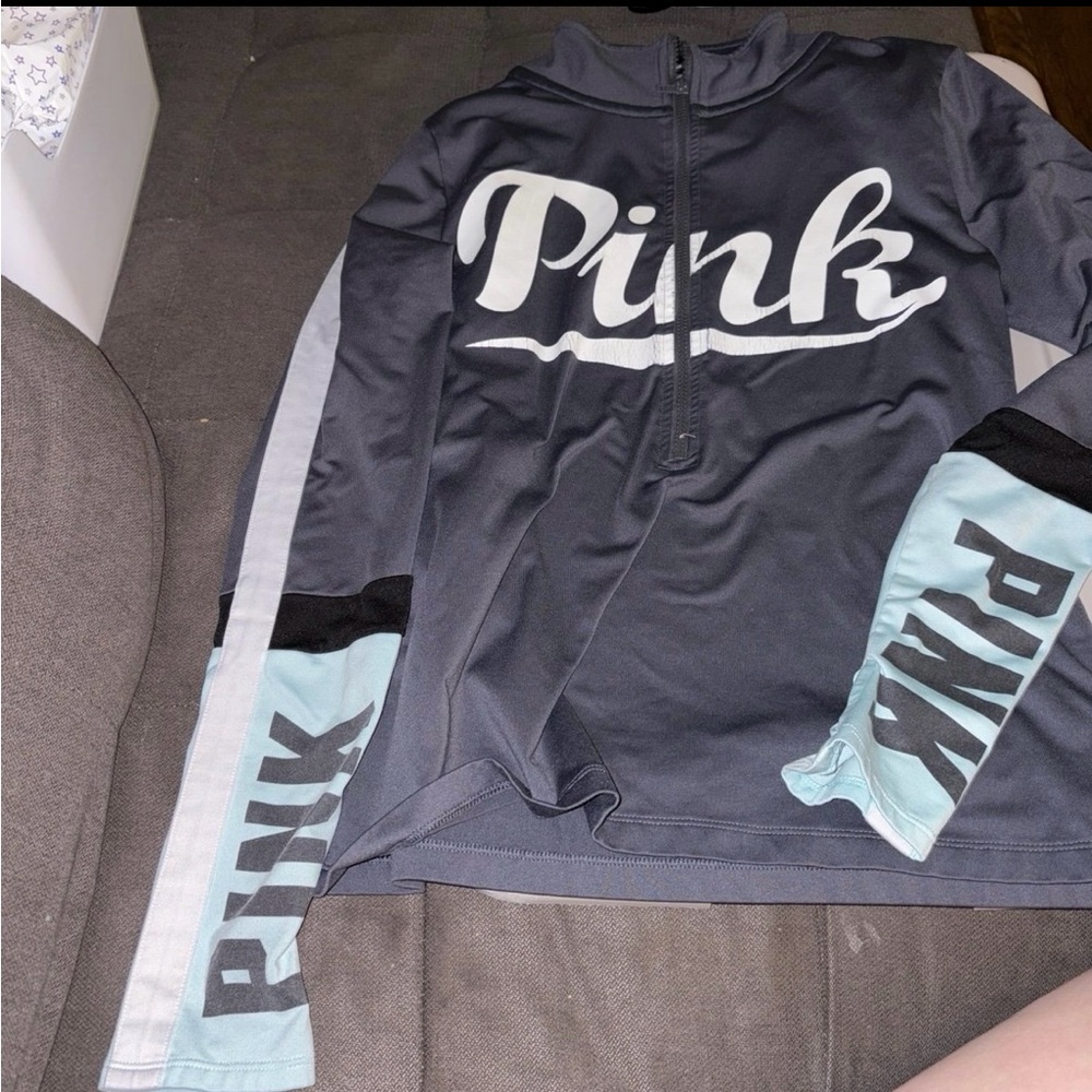 PINK Victoria's Secret Women’s half zip up